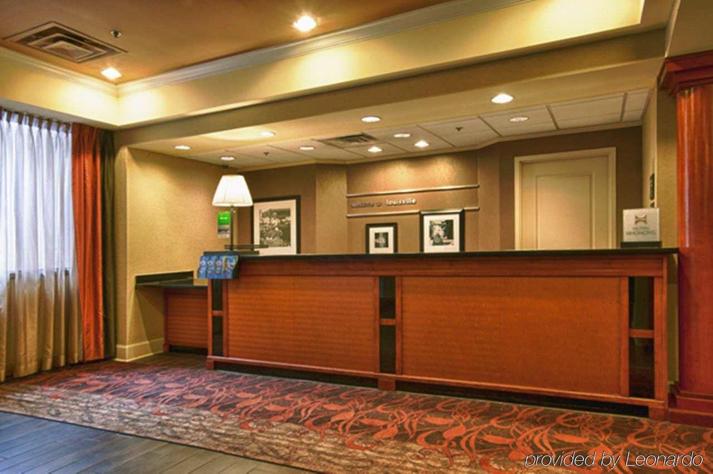 Hampton Inn Louisville Downtown Interior photo