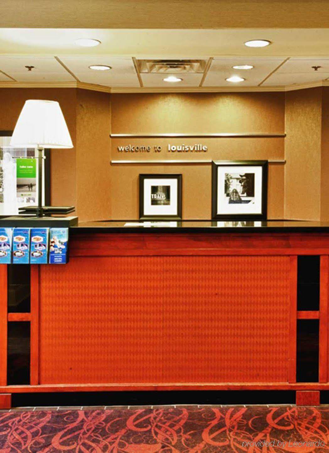 Hampton Inn Louisville Downtown Interior photo